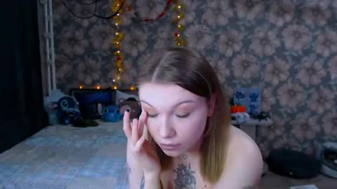 Snapshot of aalicebubble chatting on October 21, 2025, 11:33 am Alice online show from October 21, 2025, 11:33 am