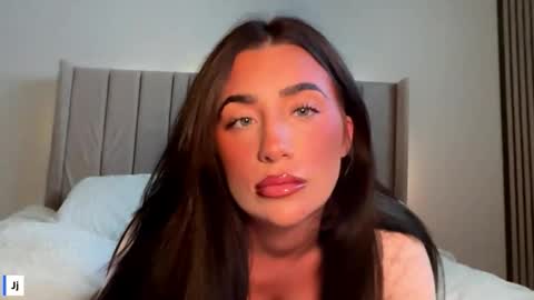 Aaliyah online show from February 17, 2026, 11:11 pm