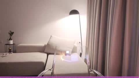 Fren online show from October 4, 2025, 8:18 pm