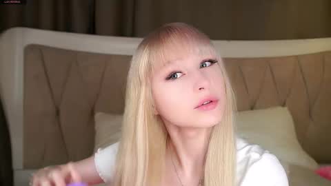 Amy online show from October 4, 2025, 5:22 pm