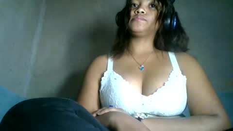 aariciah online show from June 19, 2026, 7:23 am