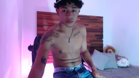 Snapshot of aarom_ chatting on March 21, 2026, 6:22 pm aarom online show from March 21, 2026, 6:22 pm