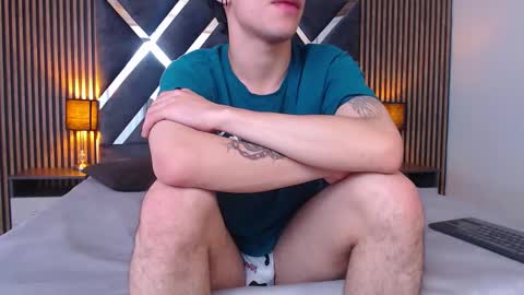 Snapshot of aaron_blink1 chatting on October 20, 2025, 4:51 pm Aaron online show from October 20, 2025, 4:51 pm