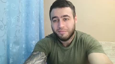 Snapshot of aaron_royal chatting on February 5, 2025, 7:20 pm Davin tayl online show from February 5, 2025, 7:20 pm