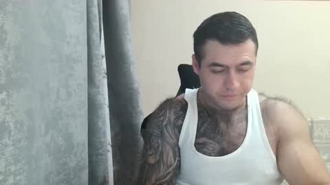 Snapshot of aaron_royal chatting on September 13, 2025, 4:40 pm Davin tayl online show from September 13, 2025, 4:40 pm