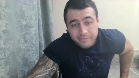 Snapshot of aaron_royal chatting on September 16, 2025, 4:41 pm Davin tayl online show from September 16, 2025, 4:41 pm