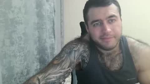 Snapshot of aaron_royal chatting on September 19, 2025, 4:29 pm Davin tayl online show from September 19, 2025, 4:29 pm