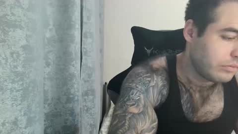 Snapshot of aaron_royal chatting on September 25, 2025, 5:27 pm Davin tayl online show from September 25, 2025, 5:27 pm