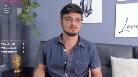 aaronfuentes7 online show from September 13, 2025, 7:46 pm