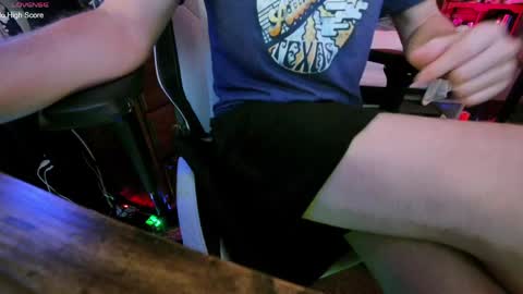 Snapshot of aaronskeetman chatting on May 17, 2026, 10:00 am Aaron Skeetman online show from May 17, 2026, 10:00 am