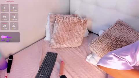 Aashley online show from February 20, 2025, 5:33 am
