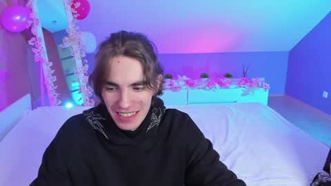 Fiona and Harry online show from January 6, 2025, 8:07 pm