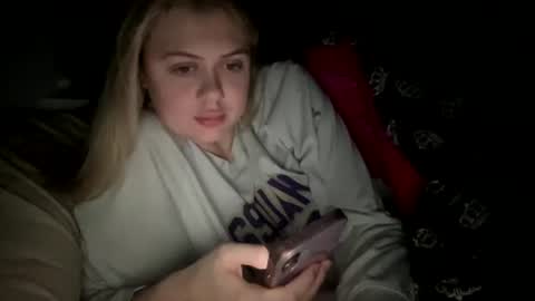 Snapshot of ababyy2901 chatting on November 25, 2025, 8:14 am ababyy2901 online show from November 25, 2025, 8:14 am