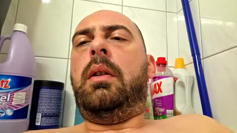 abas1986 online show from October 19, 2025, 8:37 am