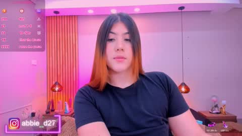 Abbie Edmond  online show from December 20, 2025, 4:08 am