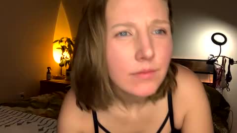 Snapshot of abbienextdoor chatting on January 12, 2025, 10:01 pm Abbie online show from January 12, 2025, 10:01 pm