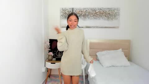 Lucia  online show from December 18, 2024, 6:57 pm