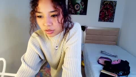 Lucia  online show from January 19, 2025, 2:59 pm