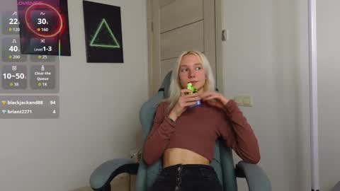 Snapshot of abby_laker chatting on October 8, 2025, 1:42 pm ABBY LAKER online show from October 8, 2025, 1:42 pm