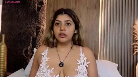 Abbygail online show from November 13, 2025, 12:26 pm