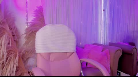 ABBY online show from September 19, 2025, 3:13 pm