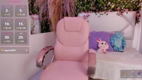 ABBY online show from December 5, 2025, 4:58 pm