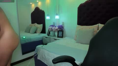 Abby Roux online show from October 3, 2025, 3:25 am