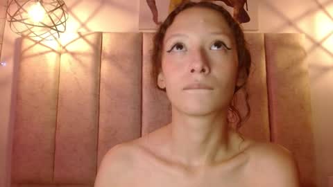 abbycute online show from September 22, 2025, 2:08 pm