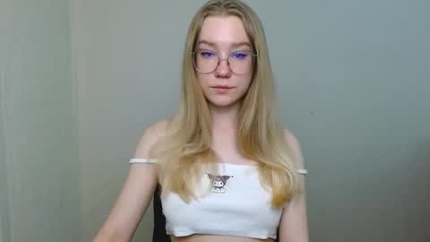 Snapshot of abbymoore__ chatting on February 22, 2026, 11:42 am Abby Lovense is active online show from February 22, 2026, 11:42 am