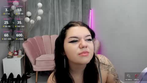 Abby Pearl online show from December 4, 2025, 9:01 pm