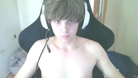 abbysal_blade online show from June 18, 2026, 9:14 am