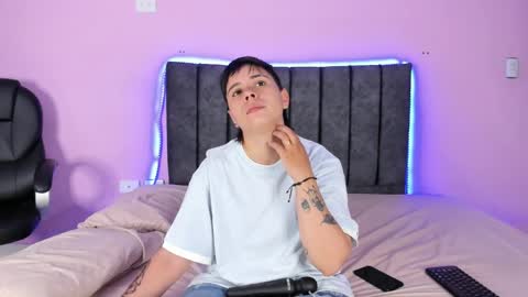 Snapshot of abbysmiitth_ chatting on January 8, 2025, 12:05 pm Abby Smith online show from January 8, 2025, 12:05 pm