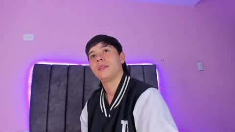 Snapshot of abbysmiitth_ chatting on January 31, 2025, 3:22 pm Abby Smith online show from January 31, 2025, 3:22 pm