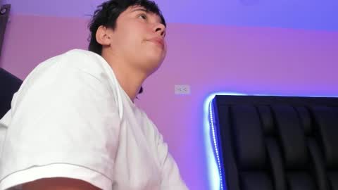 Snapshot of abbysmiitth_ chatting on February 20, 2025, 3:19 pm Abby Smith online show from February 20, 2025, 3:19 pm