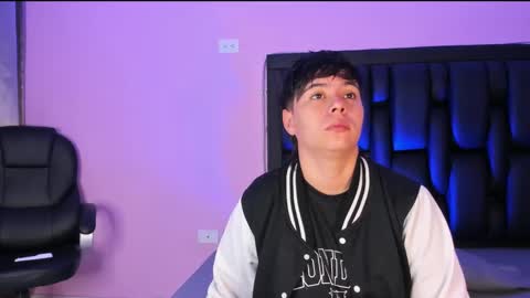 Snapshot of abbysmiitth_ chatting on March 1, 2025, 12:12 pm Abby Smith online show from March 1, 2025, 12:12 pm