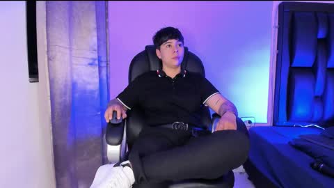 Snapshot of abbysmiitth_ chatting on March 7, 2025, 12:12 pm Abby Smith online show from March 7, 2025, 12:12 pm