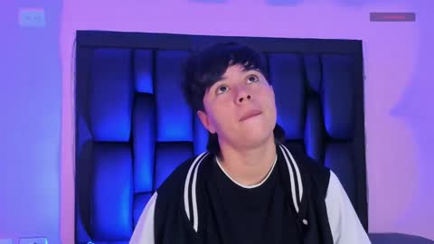 Snapshot of abbysmiitth_ chatting on March 11, 2025, 12:17 pm Abby Smith online show from March 11, 2025, 12:17 pm