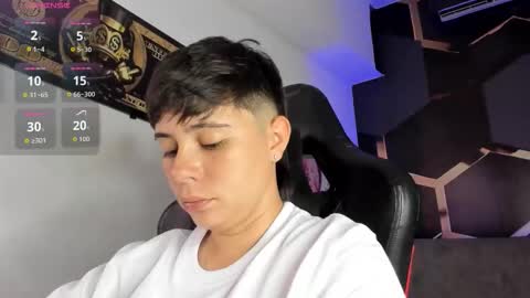 Snapshot of abbysmiitth_ chatting on November 2, 2025, 5:59 pm Abby Smith online show from November 2, 2025, 5:59 pm