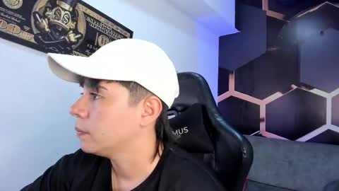 Snapshot of abbysmiitth_ chatting on November 17, 2025, 7:08 pm Abby Smith online show from November 17, 2025, 7:08 pm