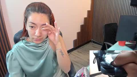 Abby Stones online show from December 5, 2025, 11:08 am