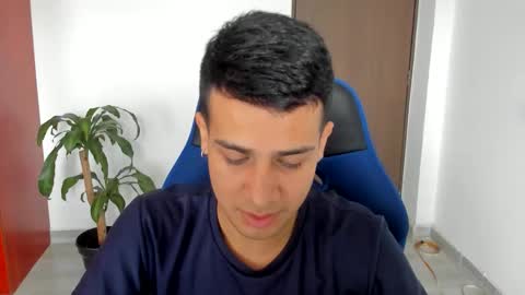 Snapshot of abelasburgo chatting on October 17, 2025, 7:16 pm Independence model AbelAsburgo online show from October 17, 2025, 7:16 pm