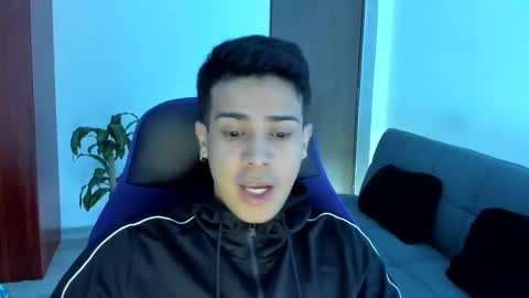 Snapshot of abelasburgo chatting on November 17, 2025, 12:49 am Independence model AbelAsburgo online show from November 17, 2025, 12:49 am