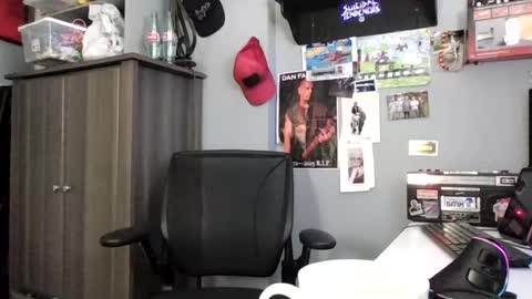 AJ online show from July 7, 2026, 2:21 pm