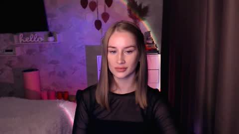 Anna online show from October 14, 2025, 5:47 pm