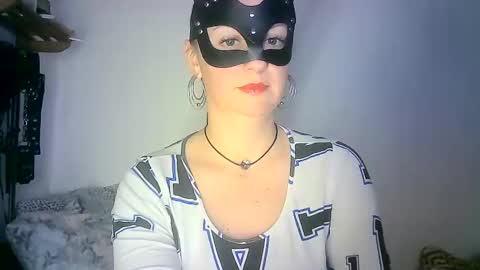 GoldenFish online show from December 13, 2024, 1:59 am