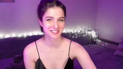 Snapshot of abigailwills chatting on November 22, 2025, 5:56 pm Abigail online show from November 22, 2025, 5:56 pm