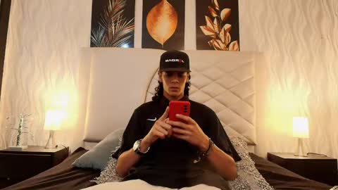 Snapshot of abravanel_sefardi chatting on May 27, 2026, 1:57 am Abrovanel online show from May 27, 2026, 1:57 am