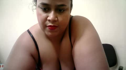 Snapshot of abril__ass chatting on October 14, 2025, 3:35 pm abril__ass online show from October 14, 2025, 3:35 pm