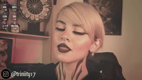 Snapshot of abril__colen chatting on December 19, 2024, 9:18 am April online show from December 19, 2024, 9:18 am