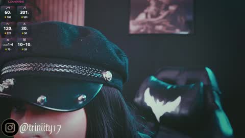 Snapshot of abril__colen chatting on February 6, 2025, 6:13 pm April online show from February 6, 2025, 6:13 pm